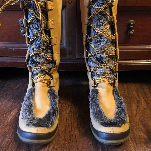 Timberland Kickadilla boots. - Picture 2 of 8